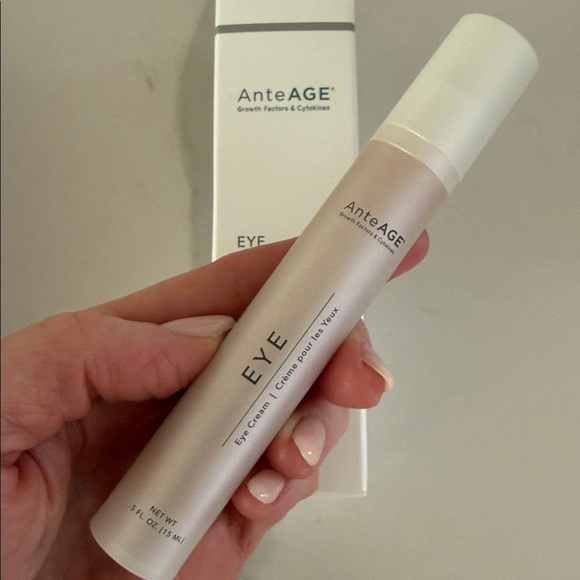 ANTEAGE  Eye Cream - Picture 2 of 3